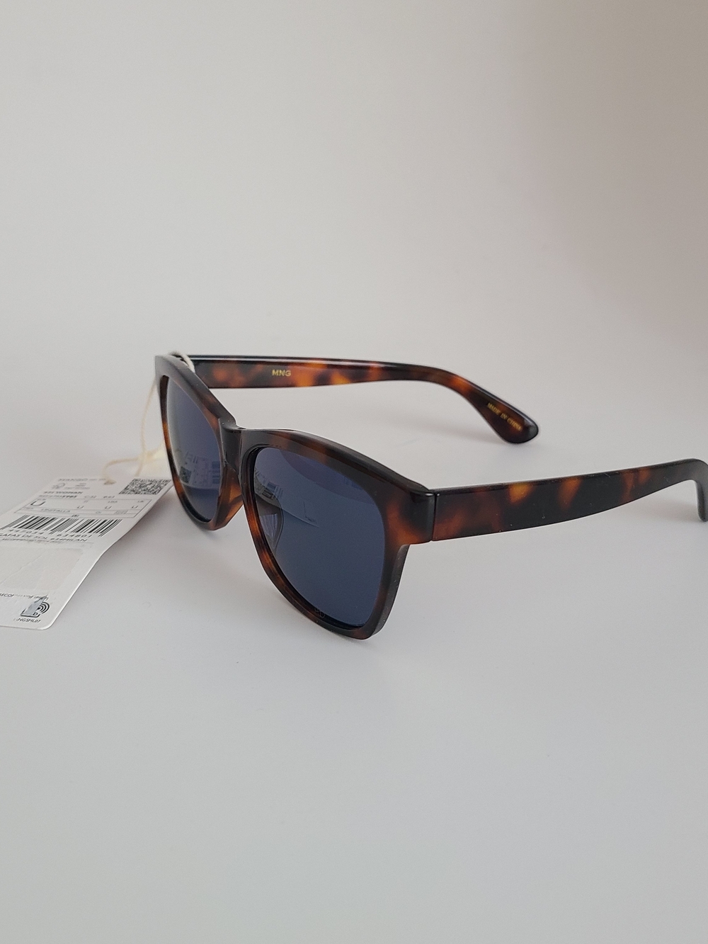 Mango Tortoiseshell Sunglasses with Dark Brow Amber Accents and Navy Blue Lenses - Picture 3 of 6